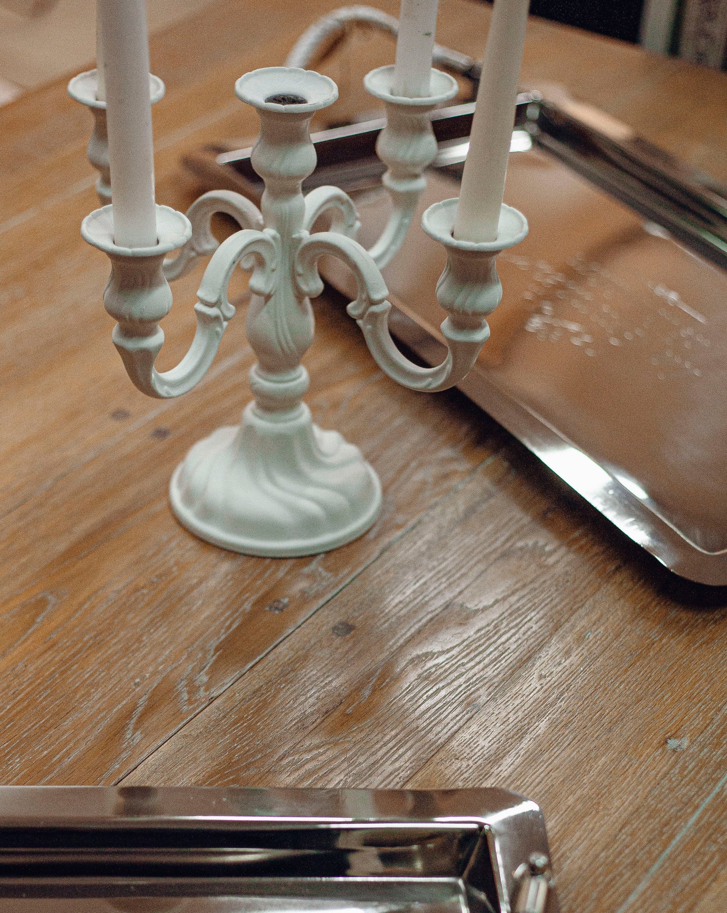 STAINLESS STEEL SERVING TRAYS