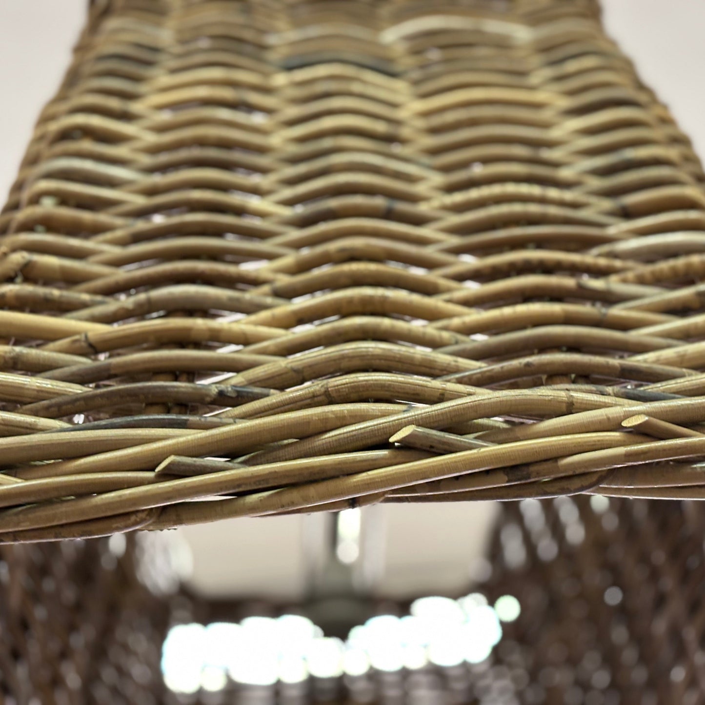 Ръчно изработена ратанова лампа от Нидерландия (Handcrafted Dutch Rattan Lighting) - Устойчив материал - Craft Detail