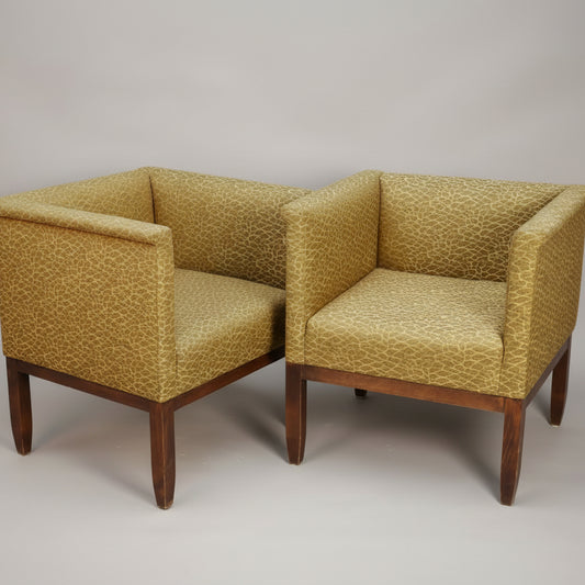 Комплект от две модерни кресла тип куб (Set of 2 Modern Cube Club Chairs) – Испански интериорен дизайн – Double View