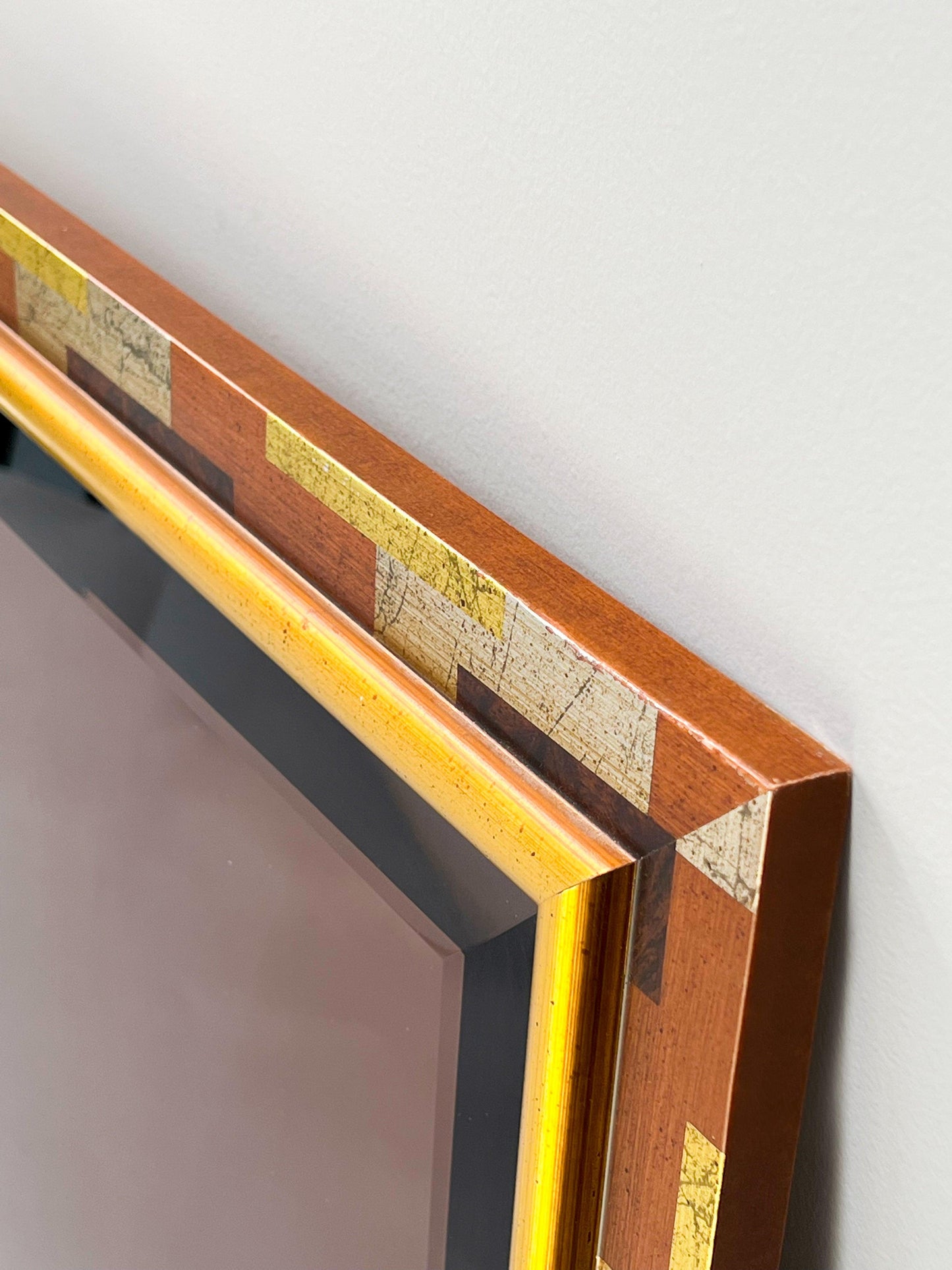 БРОНЗОВО ОГЛЕДАЛО - My Dutch House