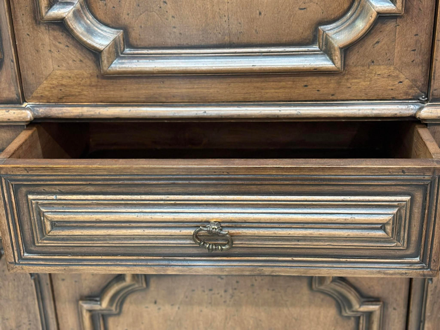 МАСИВЕН ДЪБОВ ШКАФ-ХОЛАНДСКИ РУСТИК