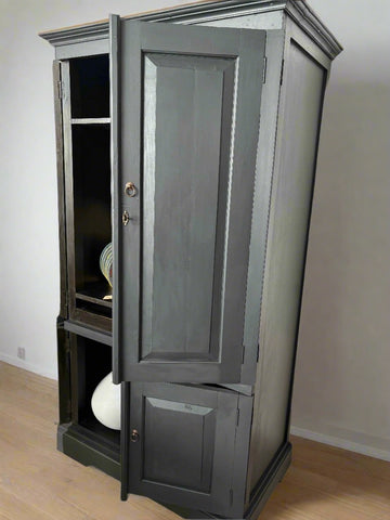 ВИНТИДЖ КОЛОНИАЛЕН ШКАФ