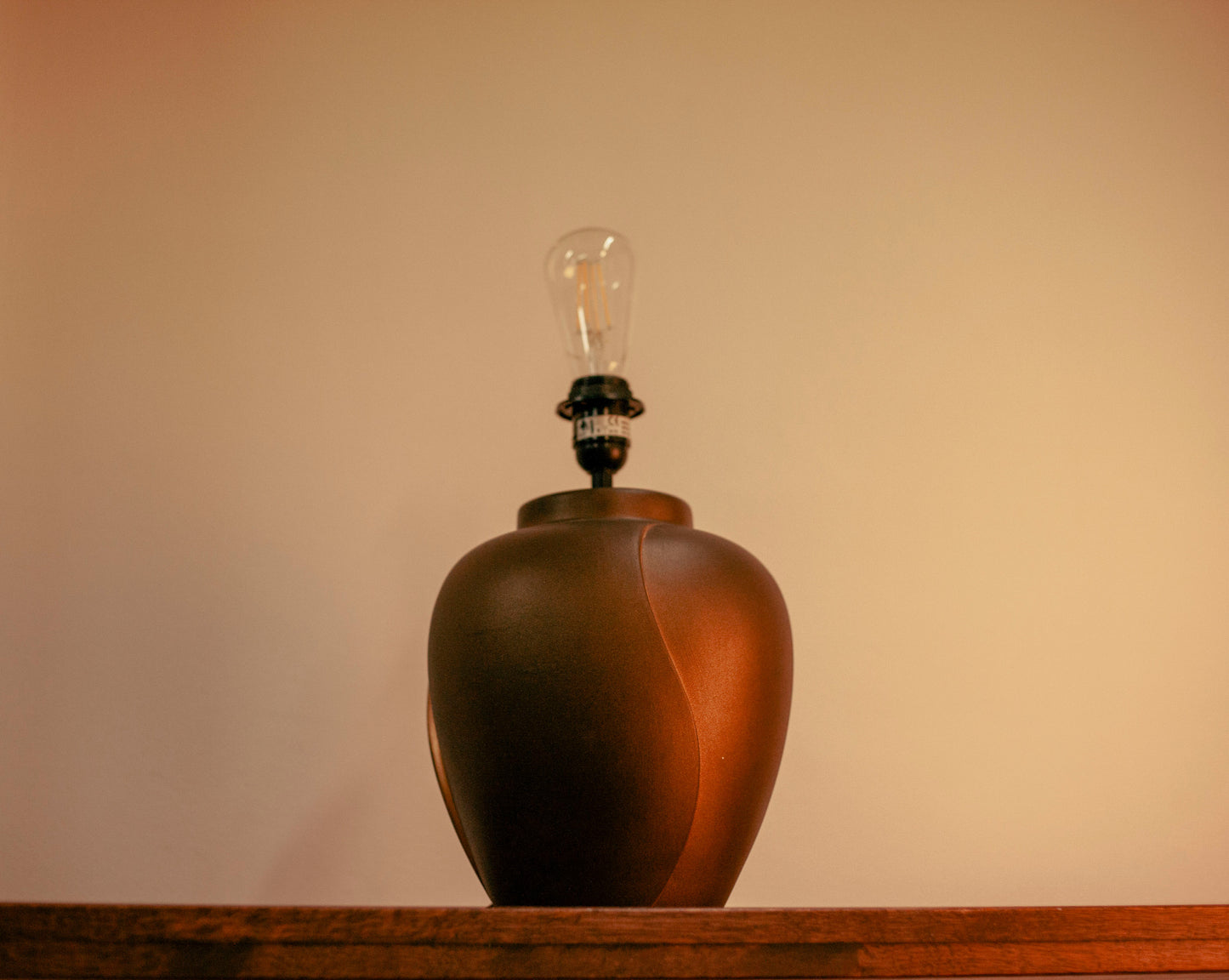 CERAMIC LAMP IN BRONZE