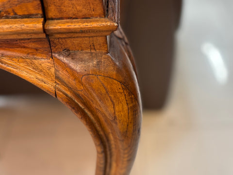 АНТИКВАРНА ПОМОЩНА МАСА ЛУИ XV