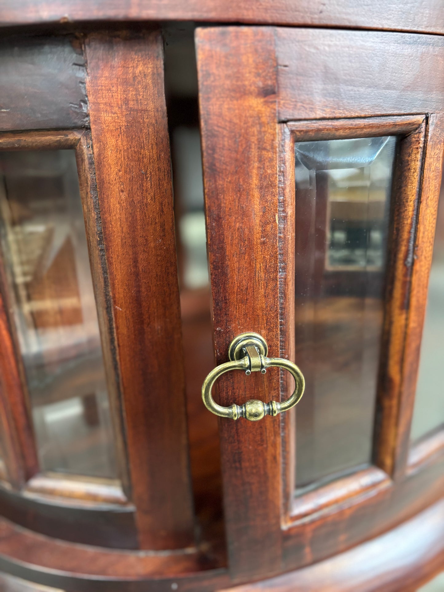 ВИКТОРИАНСКА ВИТРИНА-БАР-МАСИЧКА