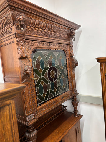 РЕЗБОВАН ШКАФ С ВИТРАЖ 1900г. ,ДЪБ