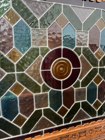 РЕЗБОВАН ШКАФ С ВИТРАЖ 1900г. ,ДЪБ