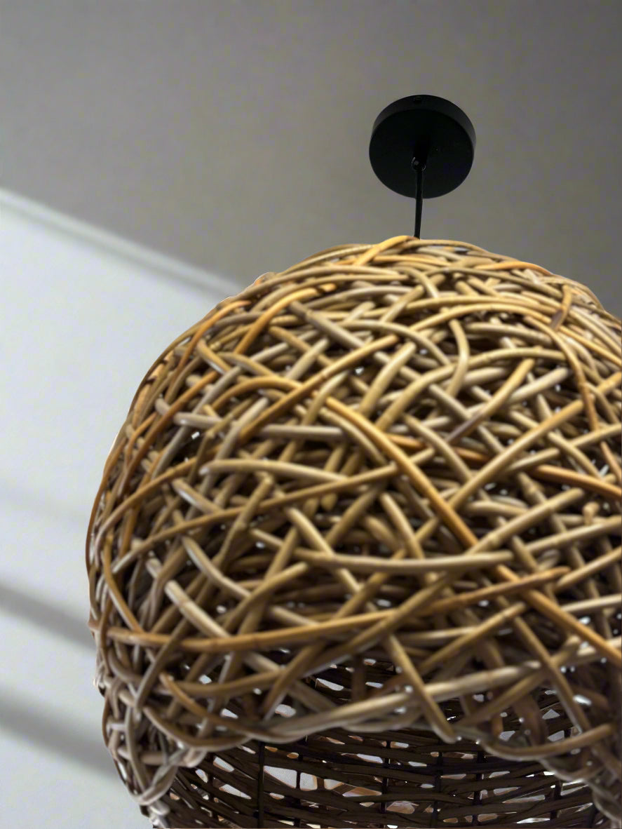 ТАВАННА ЛАМПА РАТАН