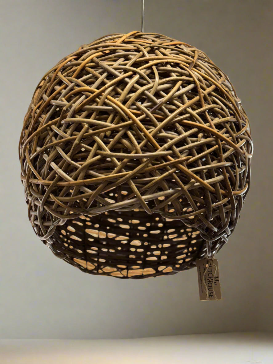 ТАВАННА ЛАМПА РАТАН