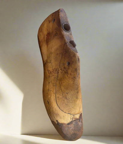 ДЪРВЕН ОБУЩАРСКИ КАЛЪП(1920-1950г.)