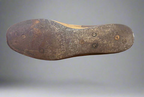 ДЪРВЕН ОБУЩАРСКИ КАЛЪП(1920-1950г.)