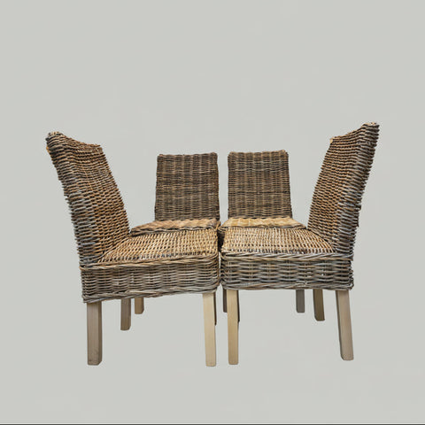 Детайл на седалка от ръчно плетен ратан (Hand-woven Rattan Seat Detail) - Сиво-кафяв цвят - Close-up