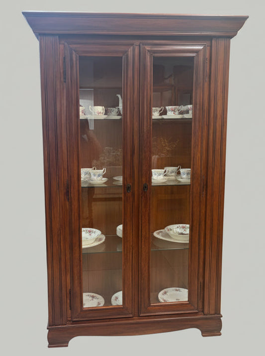 ВИТРИНА/КРИСТАЛИЕРА/ МАСИВ