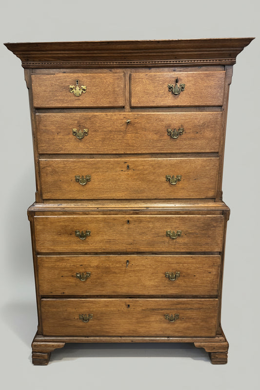 Antikvaren Dabov Skrin in brown Front View