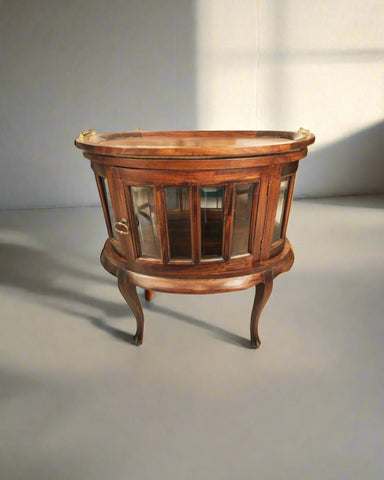 ВИКТОРИАНСКА ВИТРИНА-БАР-МАСИЧКА