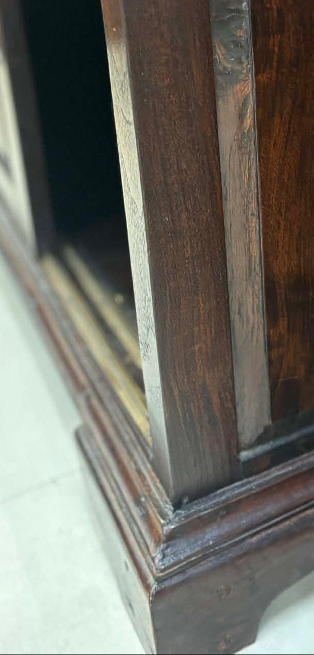 МАСИВЕН КОЛОНИАЛЕН КОНТРАБЮФЕТ ОТ ЕСТЕСТВЕНО ДЪРВО С МЕСИНГОВ ОБКОВ И РЕЛСИ