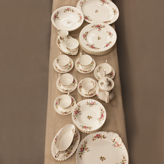 Пълен комплект съдове Royal Albert Moss Rose (Full Dinner and Tea Service) – Повече от 20 части – Comprehensive Set