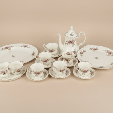 Пълен комплект съдове Royal Albert Moss Rose (Full Dinner and Tea Service) – Повече от 20 части – Comprehensive Set