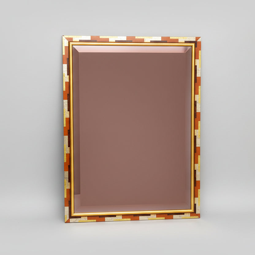 Голямо стенно огледало с бронзова рамка (Large Bronze Wall Mirror) – Многоцветен метален финиш – Front View Hanging