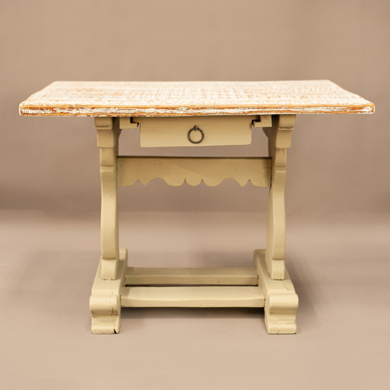 Реновирана старинна масичка в цвят маслина (Refurbished Antique Table in Olive Green) – Рустикален стил – Full Frontal View
