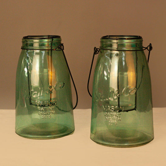 Винтидж стъклен фенер в зелено (Vintage Green Glass Lantern) – Рустикална декорация от Нидерландия – Front View